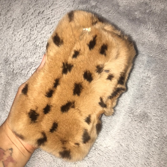 Fuzzy iPhone 6 case - Picture 5 of 6